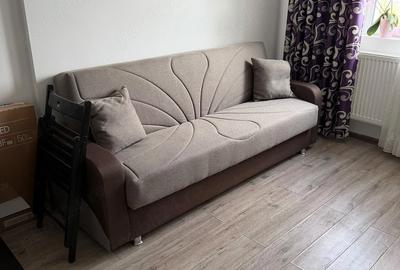 Apartament cu 2 camere decomandat în Roșu