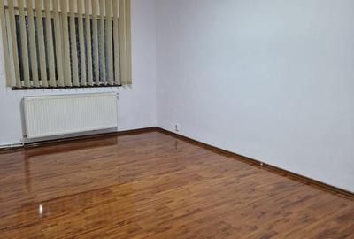 Apartament cu 3 camere decomandat în Central - 3