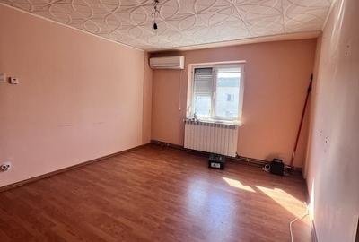 Apartament cu 2 camere decomandat în Micro 6 - 5