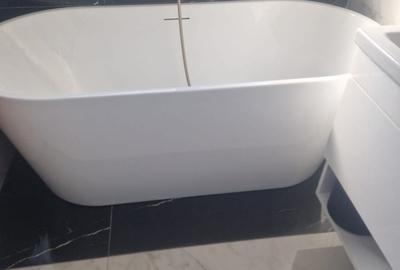 Casă cu 4 camere cu Teren 250 Mp în Berceni