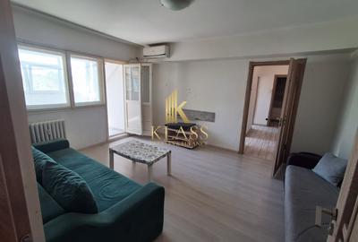 Apartament cu 3 camere semidecomandat în Colentina