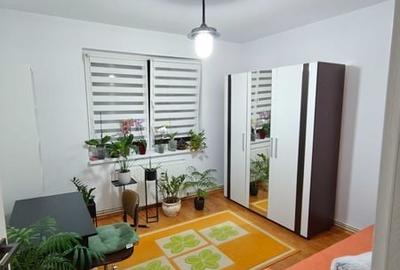 Apartament cu 2 camere decomandat în Libertății