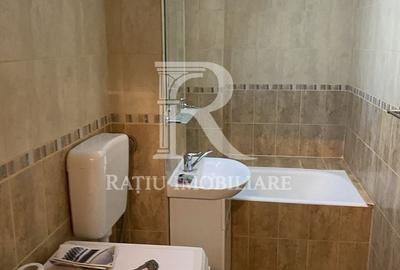 Apartament cu 3 camere decomandat în Rogerius