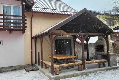 Casă cu 4 camere cu Teren 1000 Mp în Central - 1