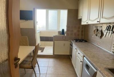 Apartament cu 4 camere, mobilat în Berceni