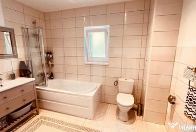 Casă cu 5 camere cu Teren 1000 Mp în Bucium