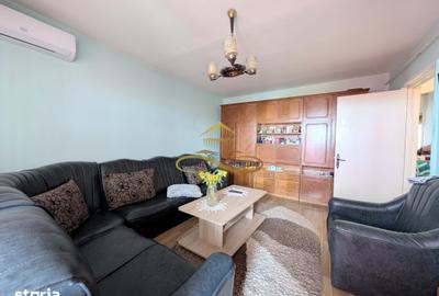 Apartament cu 3 camere decomandat în 9 Mai