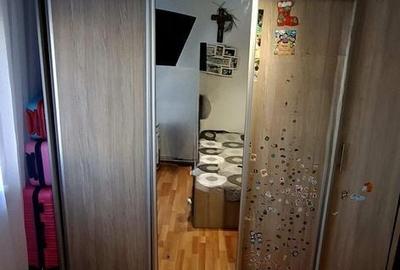 Apartament cu 2 camere decomandat în Eremia