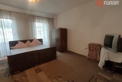 Duplex cu 3 camere cu Canalizare în Central - 14
