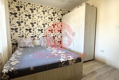 Casă cu 6 camere cu Teren 266 Mp în Valu lui Traian - 2