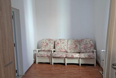 Casă cu 4 camere cu Teren 500 Mp în Central
