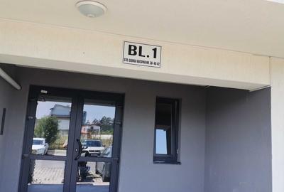 Apartament cu 2 camere decomandat în Tractorul
