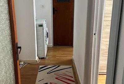 Apartament cu 3 camere semidecomandat în Central - 1