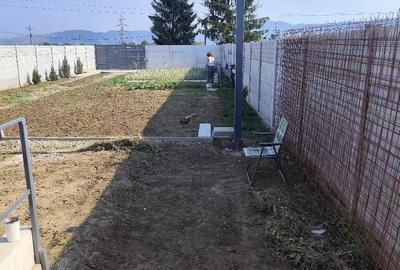 Casă cu 3 camere cu Teren 500 Mp în Central