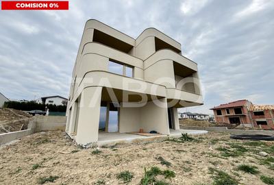 Duplex cu 5 camere cu Canalizare în Iris - 2