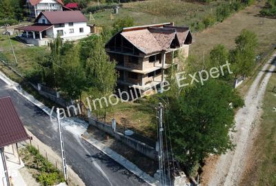 Casă cu 4 camere cu Teren 1000 Mp în Valea Danului