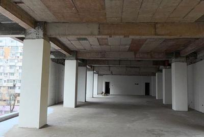 Spațiu comercial, de 2,742 mp, în Central - 7