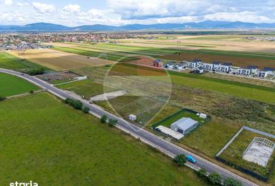 Teren de 968 mp, în Sânpetru
