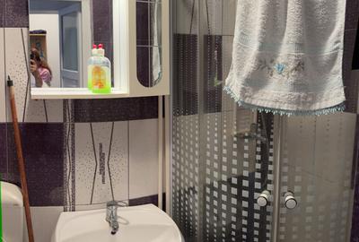 Apartament cu 3 camere semidecomandat în Trivale