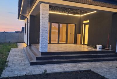 Casă cu 5 camere cu Teren 600 Mp în Exterior Vest