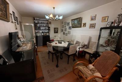 Apartament cu 2 camere decomandat în Vest