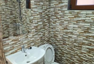 Casă cu 7 camere cu Teren 250 Mp în Central - 9