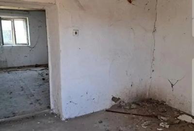 Casă cu Teren 1988 Mp în Central