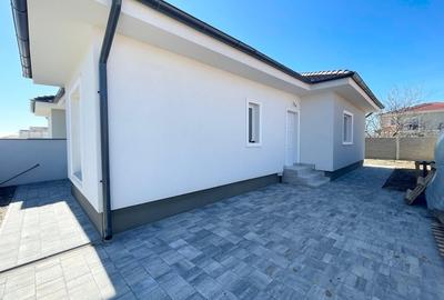 Duplex cu 4 camere cu Canalizare în Moșnița Nouă - 1