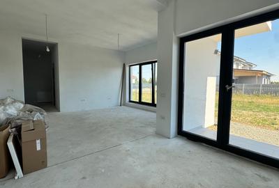 Duplex cu 3 camere cu Canalizare în Moșnița Nouă - 8