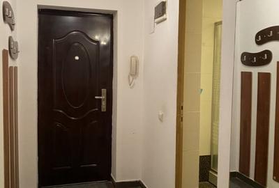 Apartament cu 2 camere semidecomandat, mobilat în Hipodrom 4 - 5