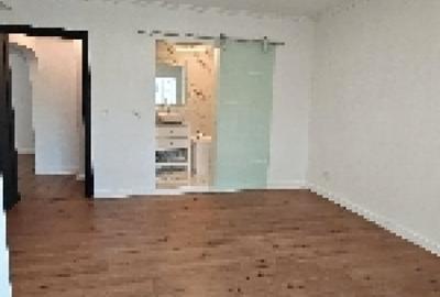 Apartament cu 4 camere decomandat în Decebal