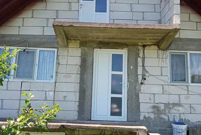 Casă cu Teren 1000 Mp în Albești - 4