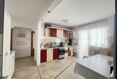 Apartament cu 3 camere decomandat în Central - 4