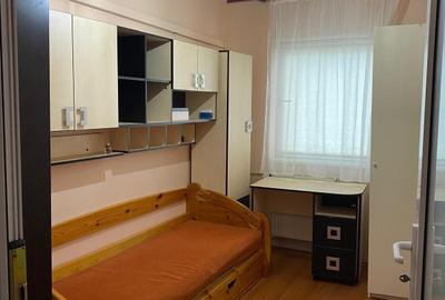 Apartament cu 3 camere decomandat în Decebal - 2