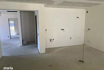 Casă cu 4 camere cu Teren 500 Mp în Popești