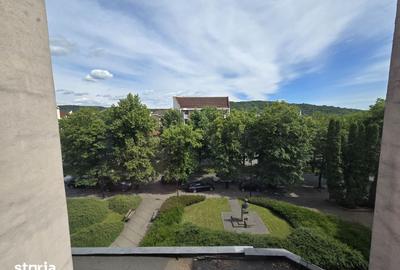 Apartament cu 3 camere în Central - 3