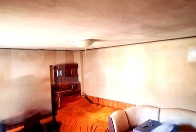 Casă cu 3 camere cu Teren 240 Mp în Mihai Bravu