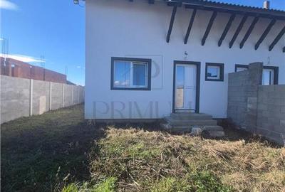 Duplex cu 3 camere cu Canalizare în Moșnița Nouă - 2