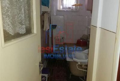 Apartament cu 3 camere semidecomandat în Alexandru cel Bun - 1