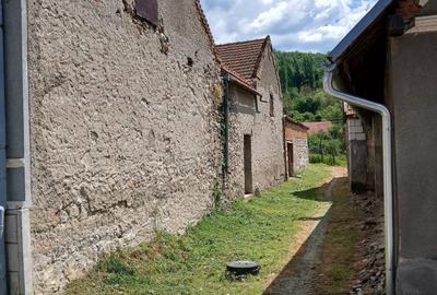 Casă cu 4 camere în Ciclova Română - 1