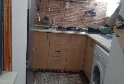 Apartament cu 3 camere semidecomandat în Central - 9