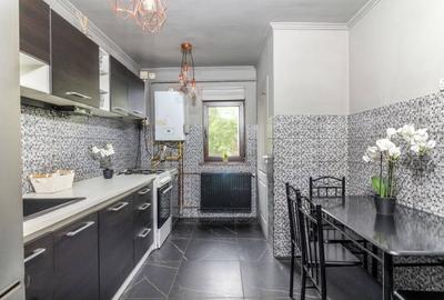 Apartament cu 3 camere decomandat în Zorilor