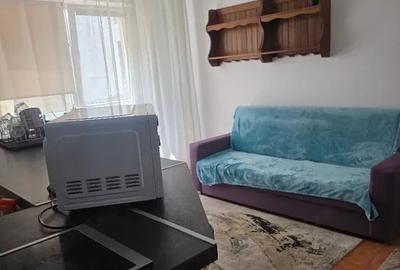 Apartament cu 2 camere semidecomandat în Grivița