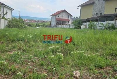 Teren de 2600 mp, în Micești
