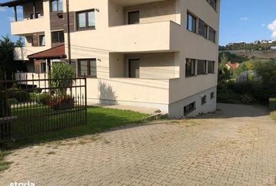 Apartament cu 3 camere semidecomandat, mobilat în Câmpului - 2