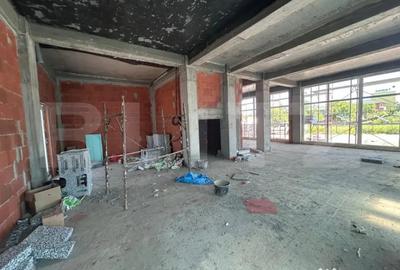 Spațiu comercial, de 115 mp, în Central - 2