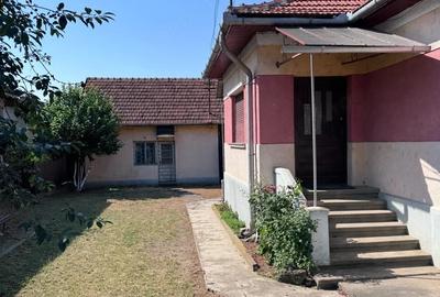 Casă cu 2 camere cu Teren 3400 Mp în Central - 2