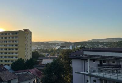Apartament cu 3 camere decomandat în Hașdeu
