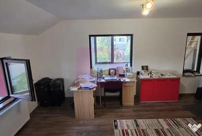 Casă cu 6 camere cu Teren 882 Mp în Bănești