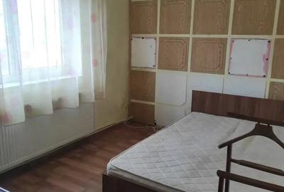 Apartament cu 4 camere semidecomandat în Central - 4